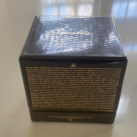 Tom Ford Tobacco Vanille Candle in Brown and Gold - Picture 8 of 13